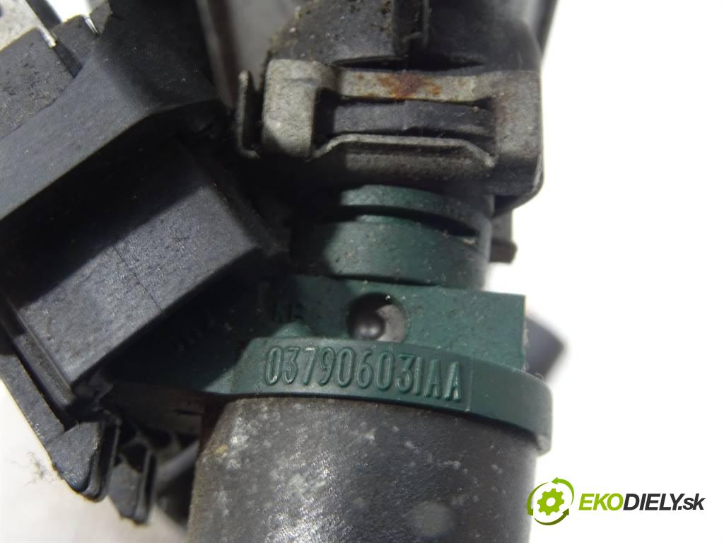 Audi A3 8L  1998  HATCHBACK 3D 1.6B 101KM 96-00 1600 Lišta vstrekovacia Vstrekovacie ventily 037906031AA (Vstrekovacie lišty)
