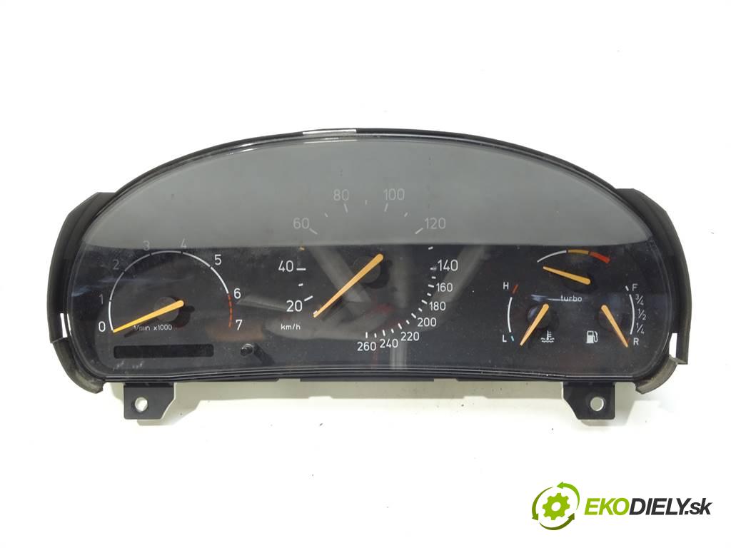 Saab 9-5  2003 184 kW KOMBI 5D AERO 2.3T 250KM 97-05 2300 Prístrojovka 5373162 (Prístrojové dosky, displeje)