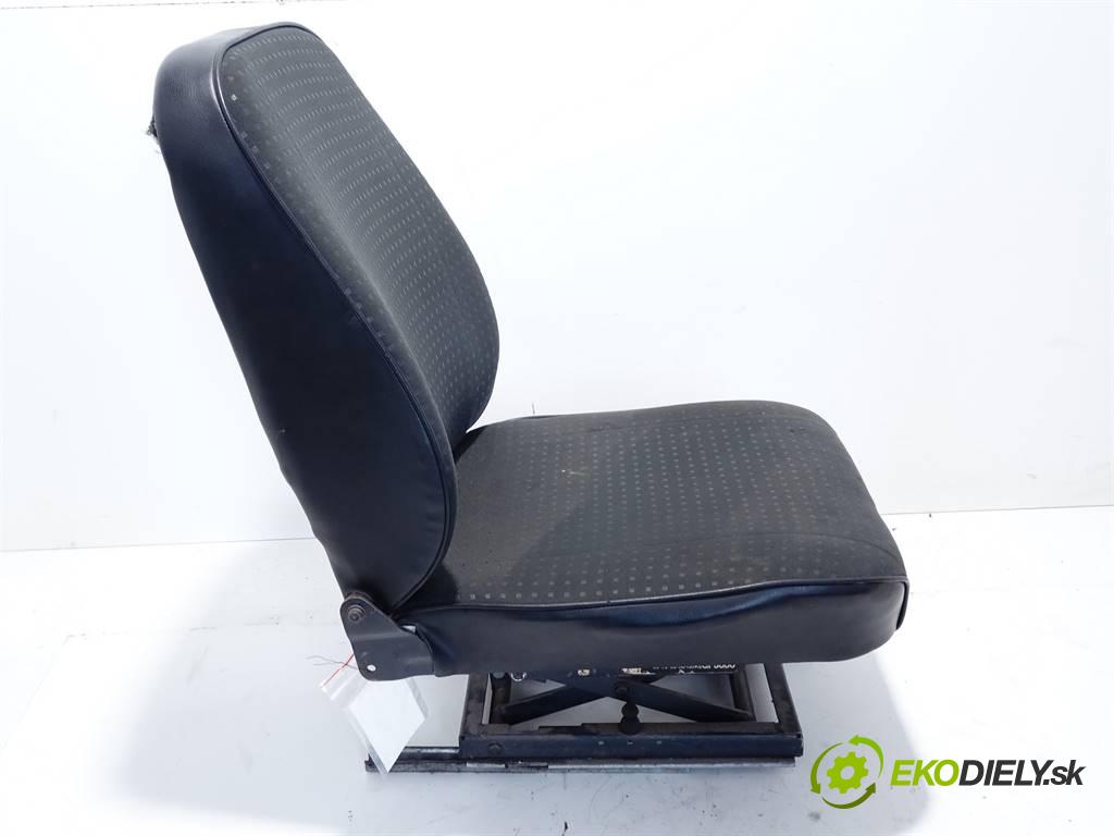 STEYR 91-Serie 1978-1986    91  Sedadlo ľavy  (Sedačky, sedadlá)