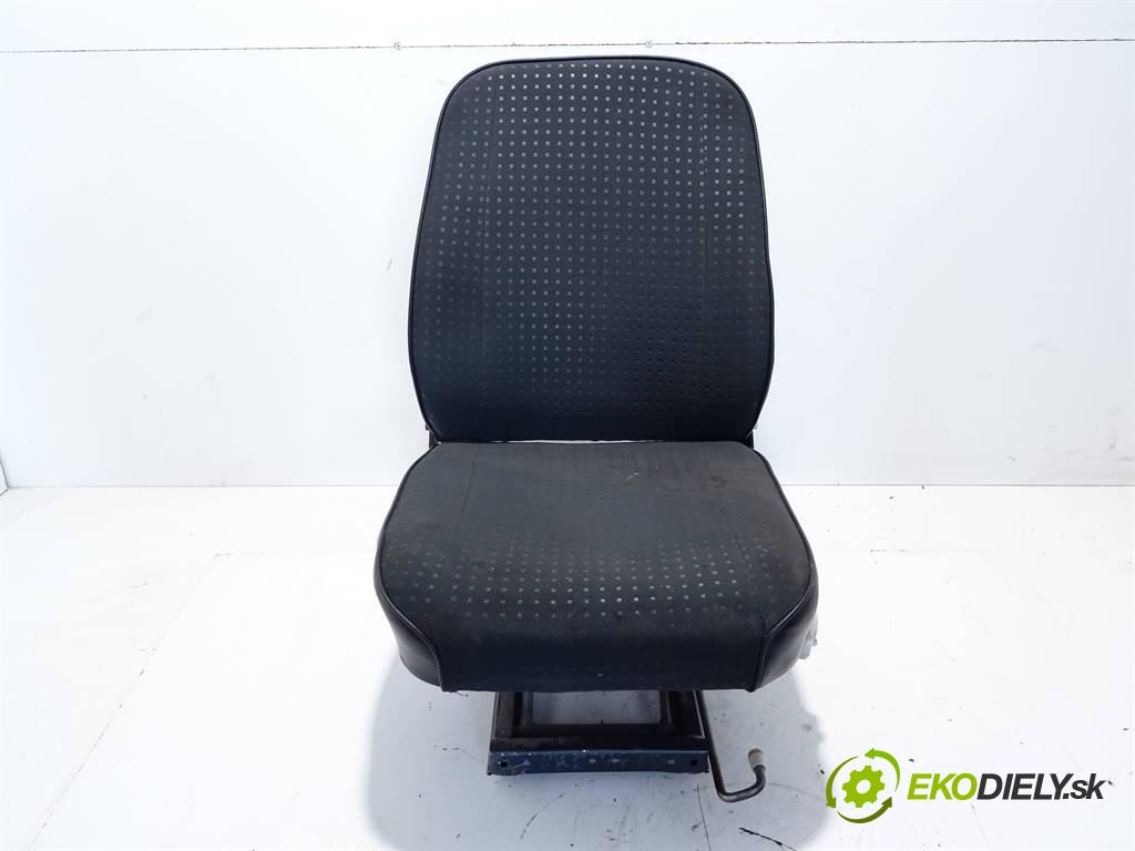 STEYR 91-Serie 1978-1986    91  Sedadlo ľavy  (Sedačky, sedadlá)