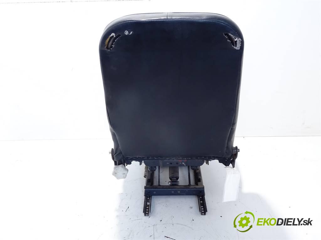 STEYR 91-Serie 1978-1986    91  Sedadlo ľavy  (Sedačky, sedadlá)