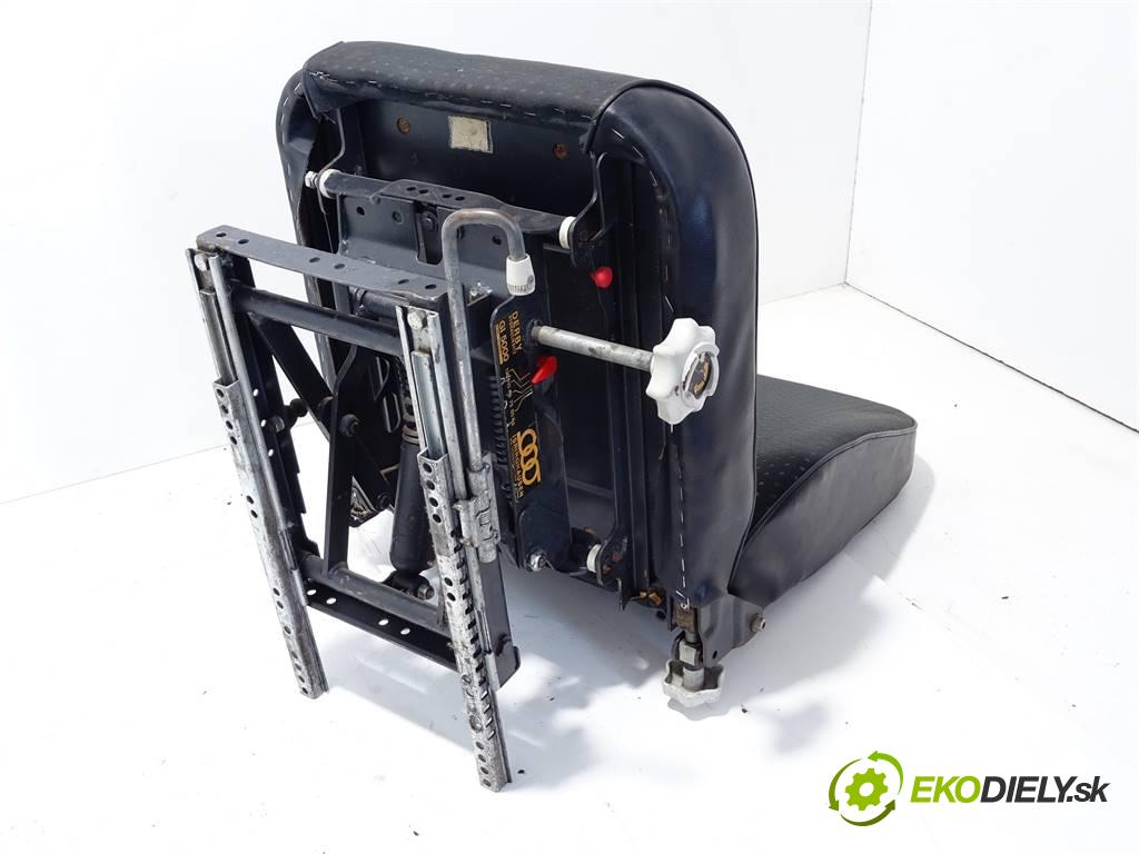 STEYR 91-Serie 1978-1986    91  Sedadlo ľavy  (Sedačky, sedadlá)