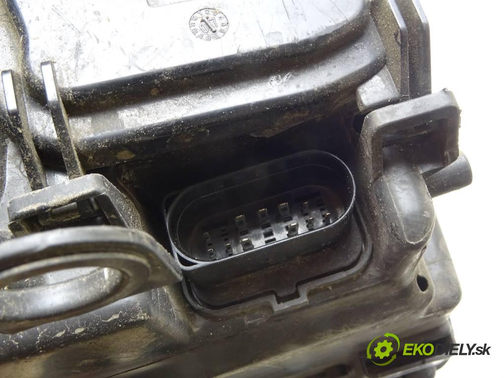 Audi A8 D3  2007 350KM LIFT QUATTRO SEDAN 4D 4.2FSI V8 350KM 02-09 4200 světlomet levý XENON 4E0941029BR