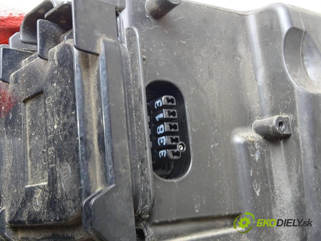 Audi A8 D3  2007 350KM LIFT QUATTRO SEDAN 4D 4.2FSI V8 350KM 02-09 4200 světlomet levý XENON 4E0941029BR