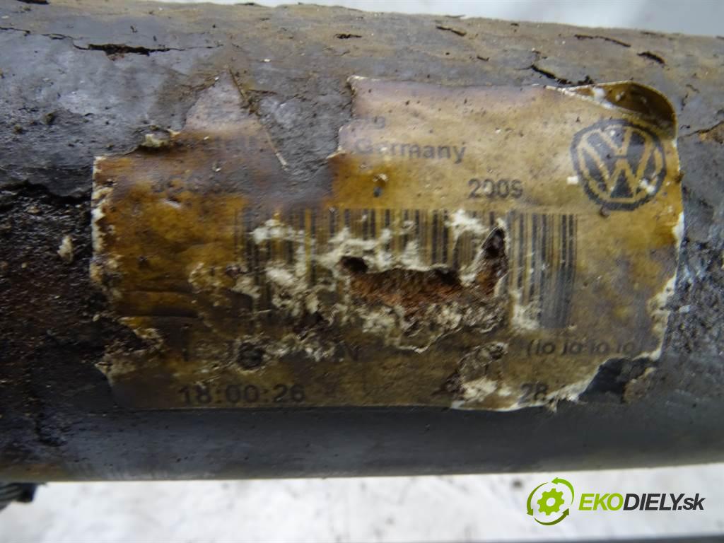 Volkswagen Passat B6  2006 103 kW KOMBI 5D 2.0TDI 140KM 05-10 2000 zadná Výstuha  (Výstuhy zadné)