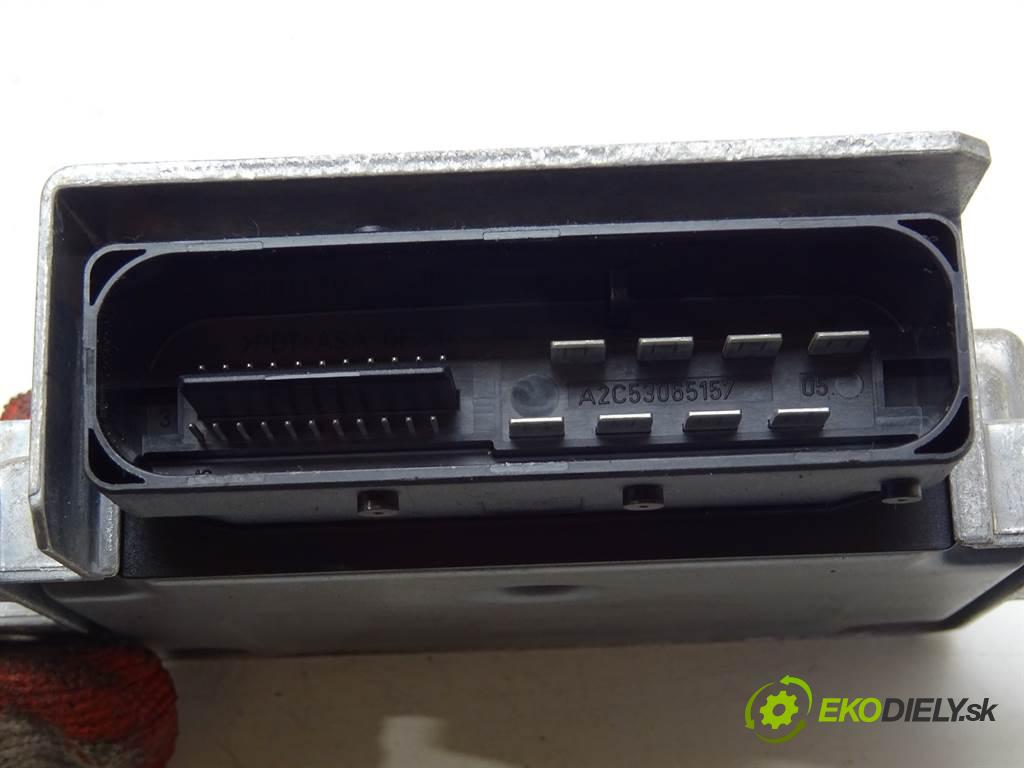 Volkswagen Passat B6    KOMBI 5D 2.0TDI 140KM 05-10  Modul brzdy ručnej brzdy 3C0907801B