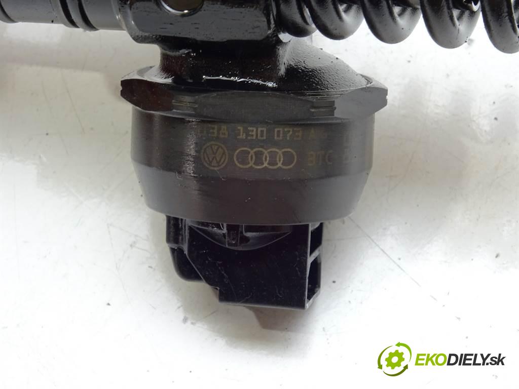 Volkswagen Golf V  2007 77 kW HATCHBACK 3D 4MOTION 1.9TDI 105KM 03-09 1900 vstrekovače 0414720215 (Vstrekovače)