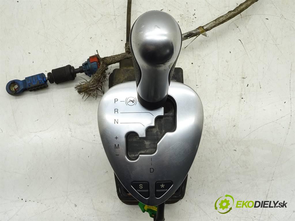 Citroen C5  2001 152 kW HATCHBACK 5D 3.0B V6 207KM 01-04 3000 Kulisa 9642800680 (Rýchlostné páky / kulisy)