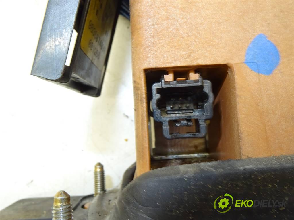 Citroen C5  2001 152 kW HATCHBACK 5D 3.0B V6 207KM 01-04 3000 Kulisa 9642800680 (Rýchlostné páky / kulisy)