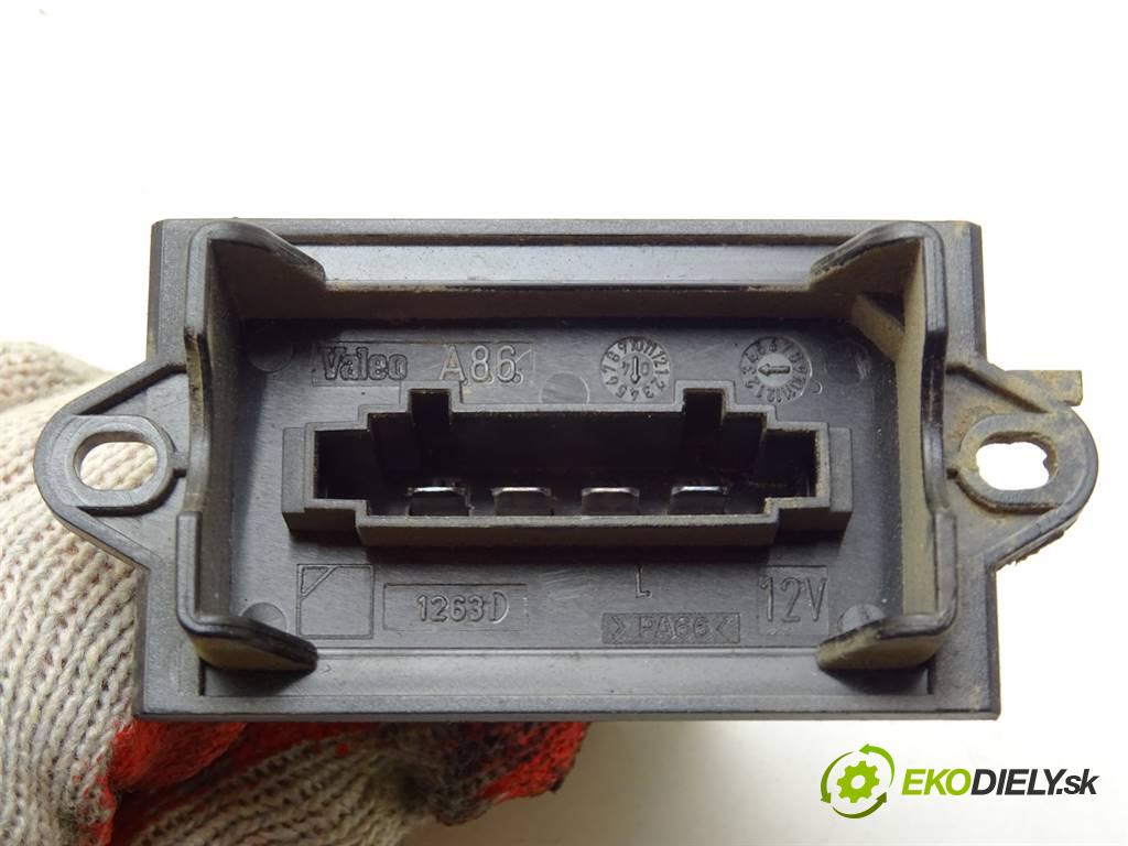 Citroen C2  2004 50 kW HATCHBACK 3D 1.4HDI 68KM 03-09 1400 Odpor, rezistor kúrenia vzduchu  (Odpory (rezistory) kúrenia)