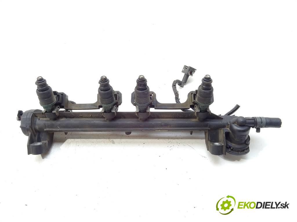 Seat Toledo II  1999 74 kW 1.6B 100KM 98-04 1600 Lišta vstrekovacia Vstrekovacie ventily 037906031AA (Vstrekovacie lišty)