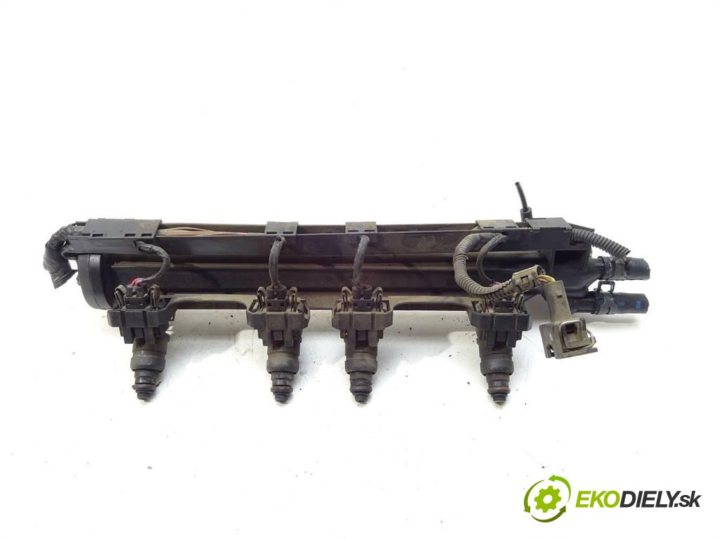 Seat Toledo II  1999 74 kW 1.6B 100KM 98-04 1600 Lišta vstrekovacia Vstrekovacie ventily 037906031AA (Vstrekovacie lišty)