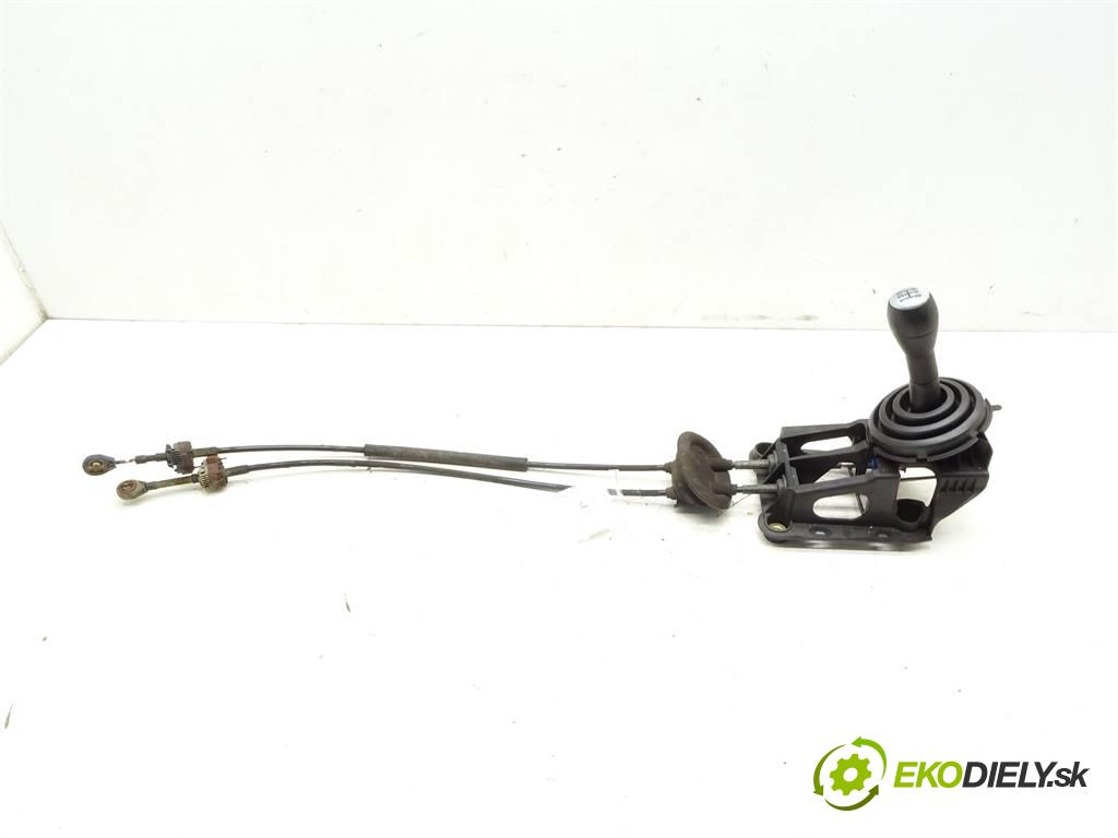 Citroen C3  2003 50 kW HATCHBACK 5D 1.4HDI 68KM 02-09 1400 Kulisa 9647821380 (Rýchlostné páky / kulisy)