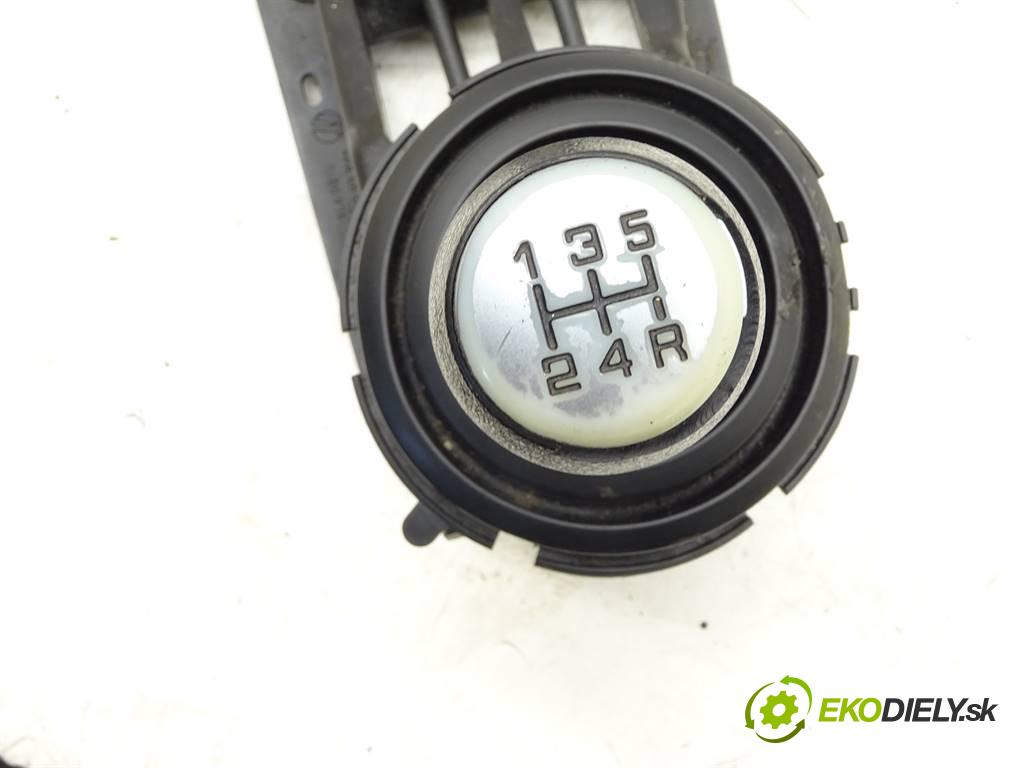 Citroen C3  2003 50 kW HATCHBACK 5D 1.4HDI 68KM 02-09 1400 Kulisa 9647821380 (Rýchlostné páky / kulisy)