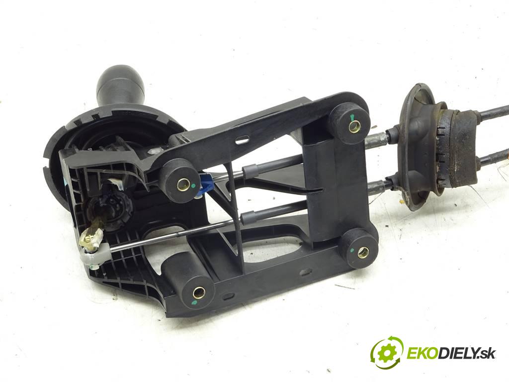 Citroen C3  2003 50 kW HATCHBACK 5D 1.4HDI 68KM 02-09 1400 Kulisa 9647821380 (Rýchlostné páky / kulisy)