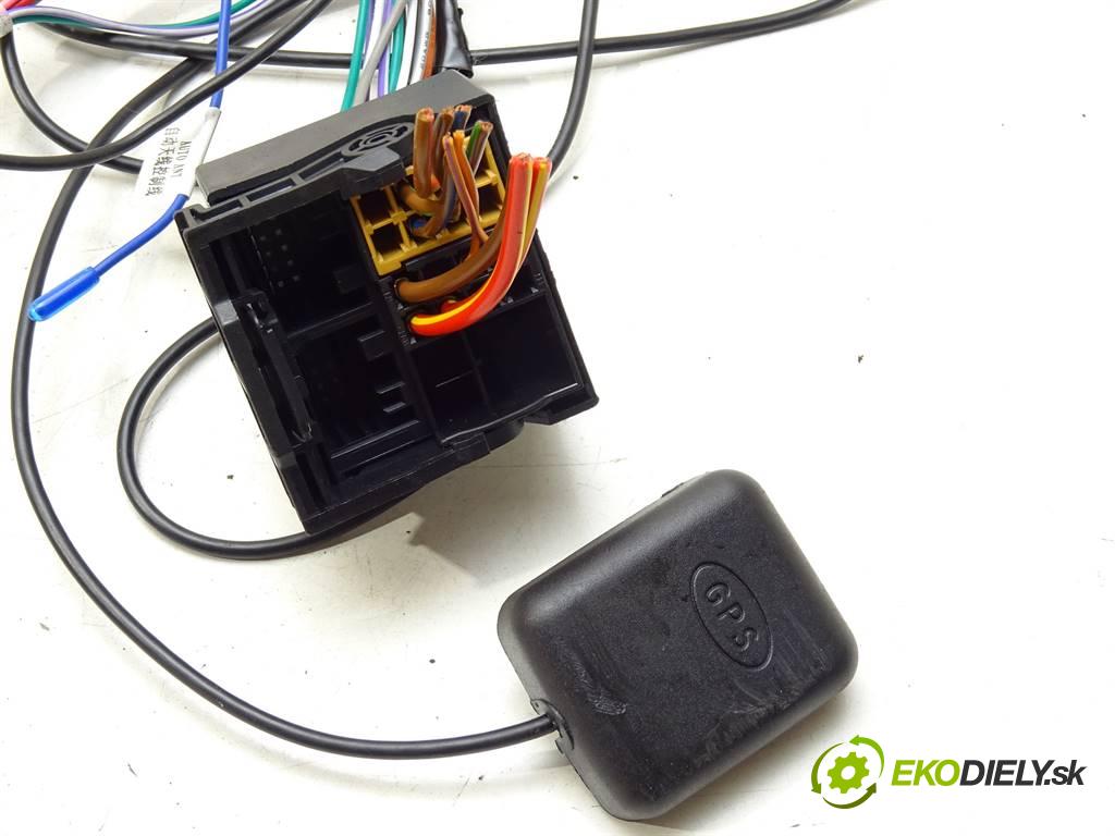 Volkswagen Golf VI  2009 90 kW HATCHBACK 3D 1.4TSI 122KM 08-13 1400 RADIO Navigácia  (Audio zariadenia)