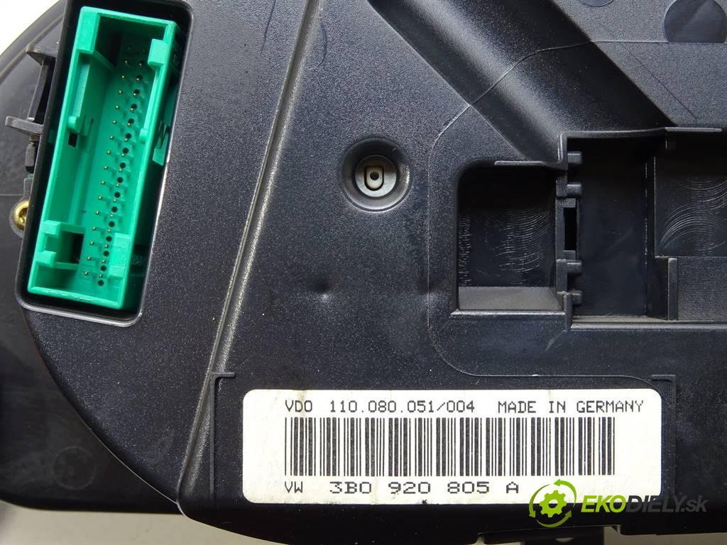 Volkswagen Passat B5 FL  2001 96 kW SEDAN 4D 1.9TDI 130KM 00-05 1900 Prístrojovka 3B0920805A (Prístrojové dosky, displeje)