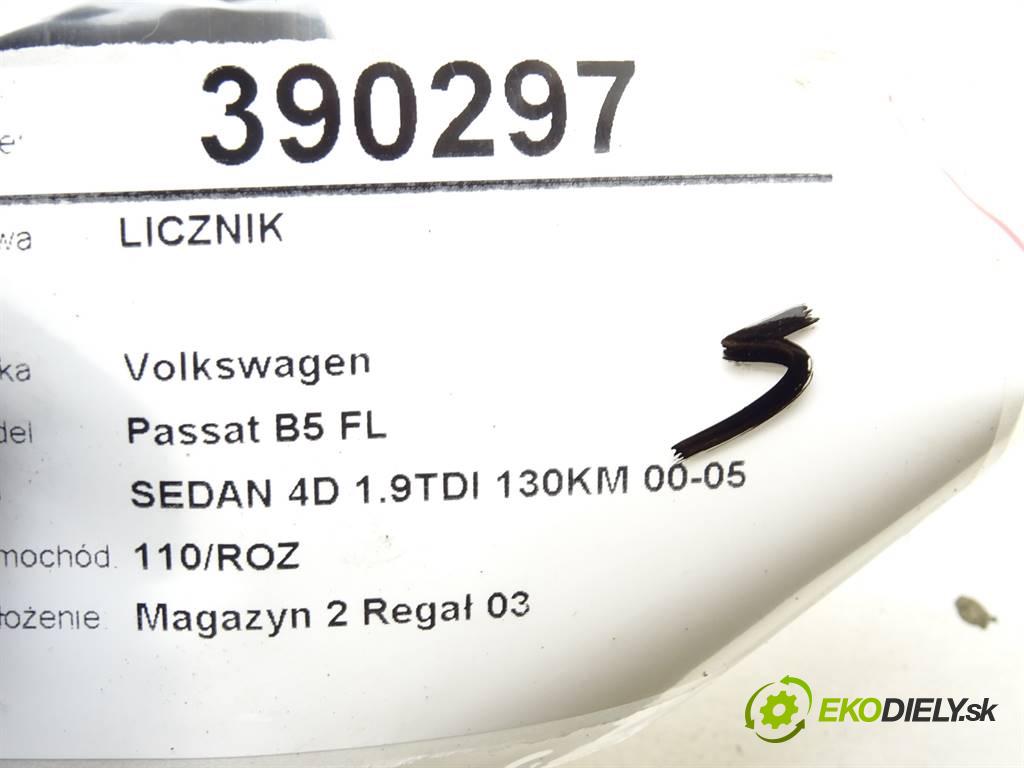 Volkswagen Passat B5 FL  2001 96 kW SEDAN 4D 1.9TDI 130KM 00-05 1900 Prístrojovka 3B0920805A (Prístrojové dosky, displeje)