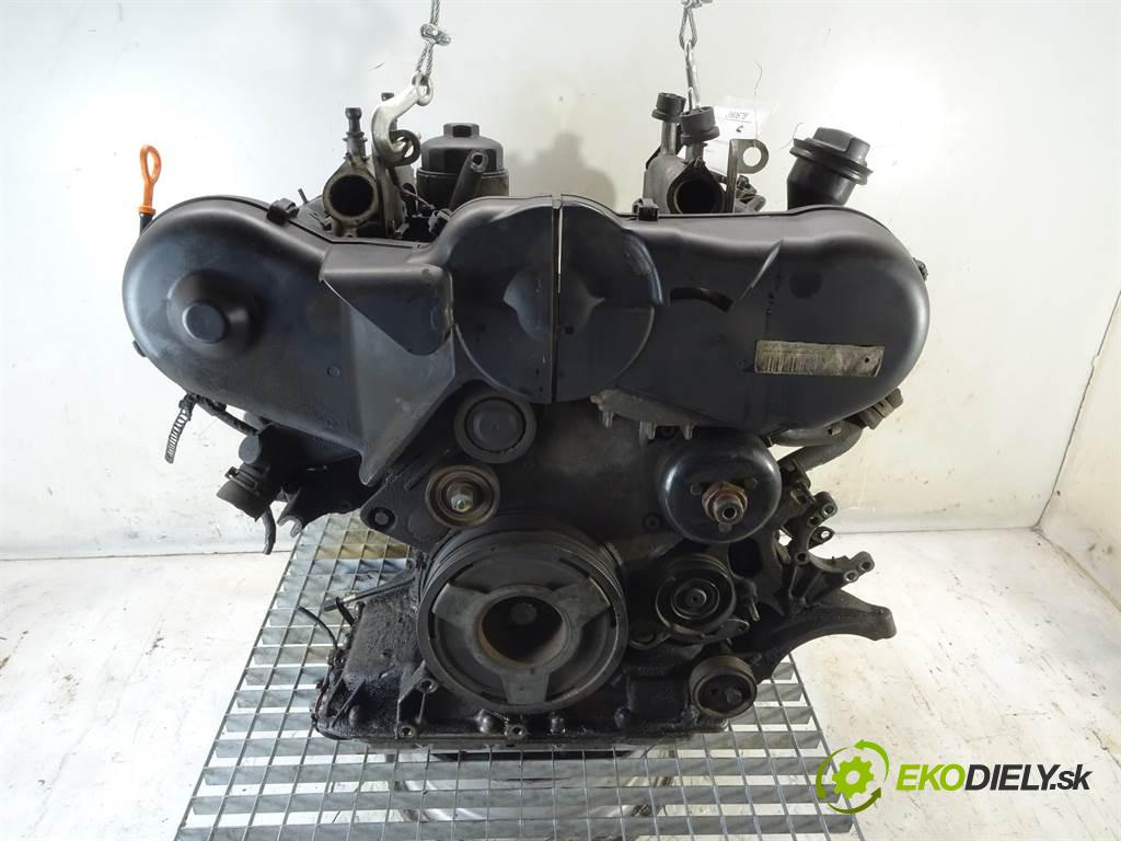 Audi A6 C5  2001 132 kW QUATTRO SEDAN 4D 2.5TDI 180KM 97-04 2500 motor AKE (Motory (kompletní))