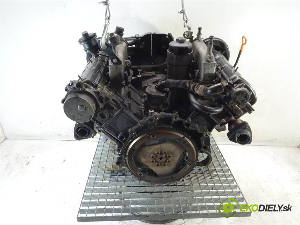 Audi A6 C5  2001 132 kW QUATTRO SEDAN 4D 2.5TDI 180KM 97-04 2500 motor AKE (Motory (kompletní))