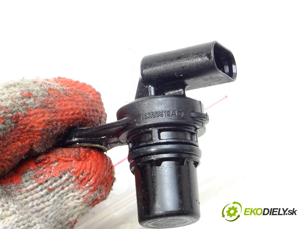 Alfa Romeo Giulia  2017 206 kW USA 2.0T  280KM 16- 2000 snímač pozice vačkového hřídele 68080819 (Snímače polohy kliky, vačky)