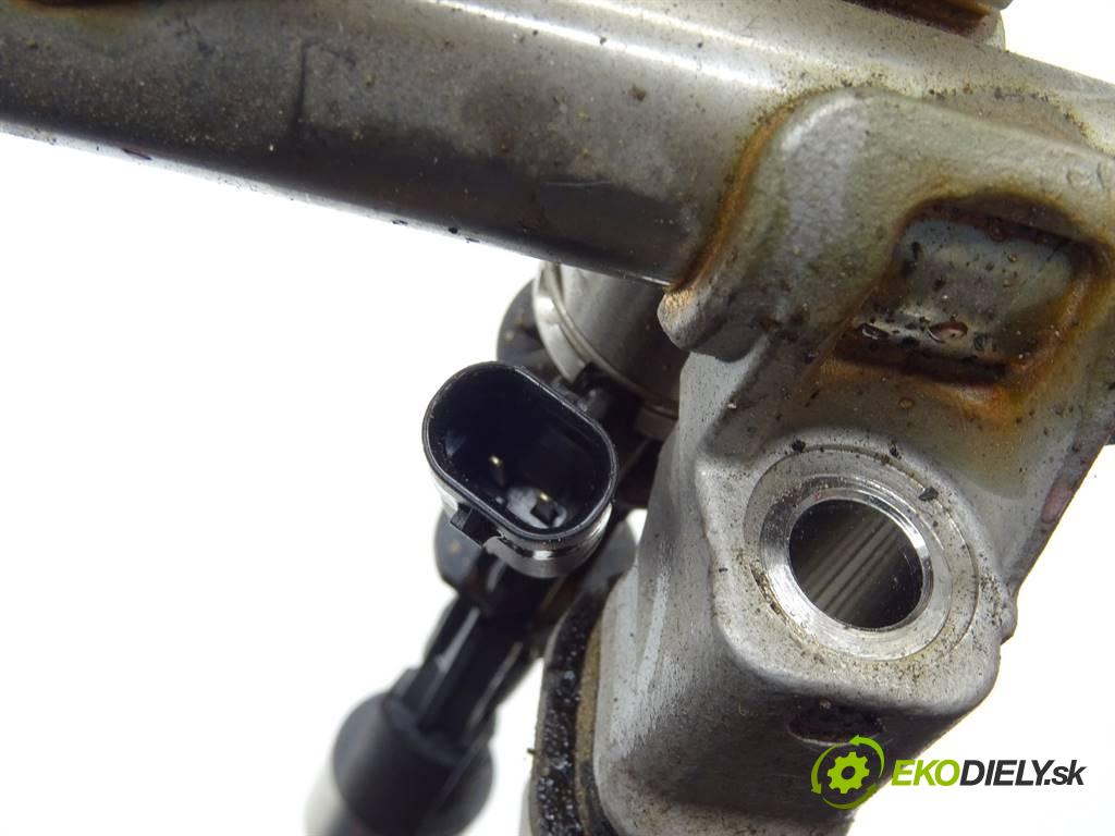 Alfa Romeo Giulia  2017 206 kW USA 2.0T  280KM 16- 2000 Lišta vstrekovacia Vstrekovacie ventily 04893628AC 0261500414 (Vstrekovacie lišty)