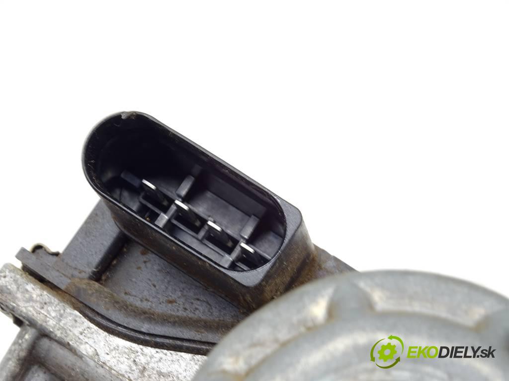 Alfa Romeo Giulia  2017 206 kW USA 2.0T  280KM 16- 2000 Mechanizmus stieračov predný 00505474320 (Motorčeky stieračov predné)