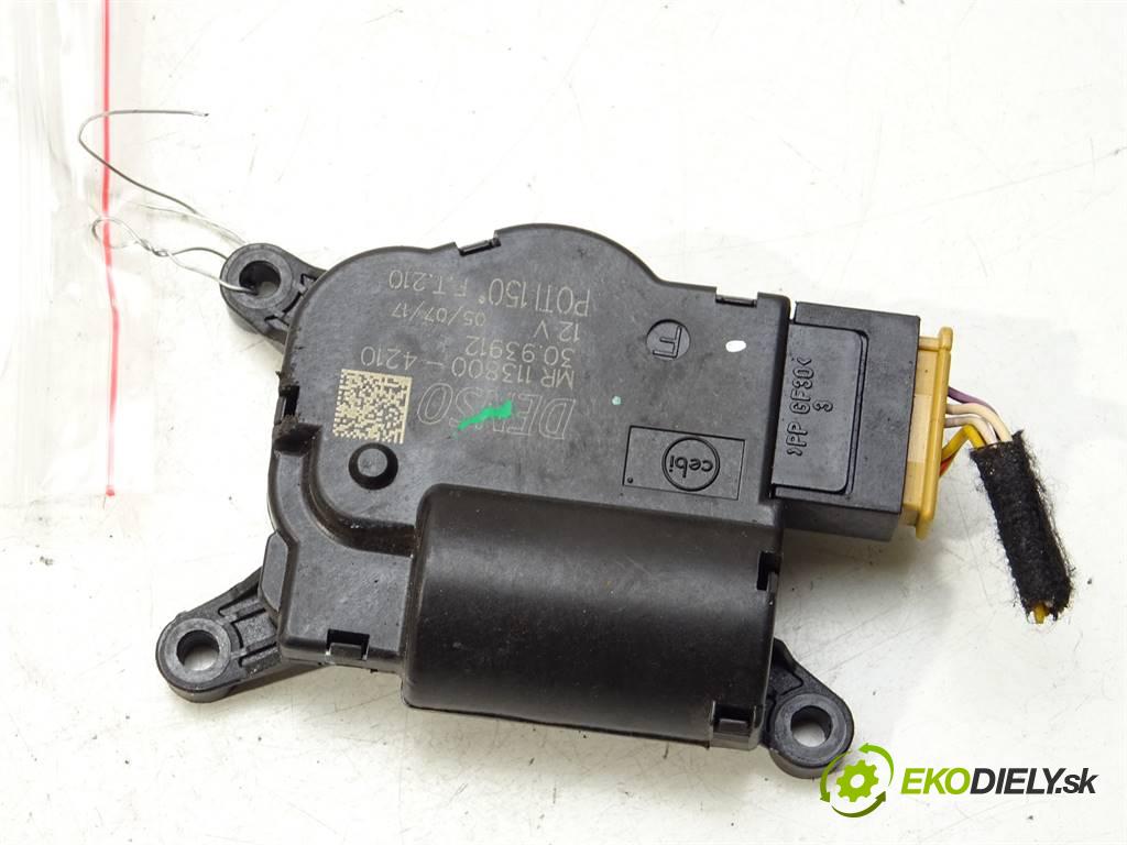 Alfa Romeo Giulia    USA 2.0T  280KM 16-  Motorček kúrenia MR113800-4210 (Motorčeky kúrenia)