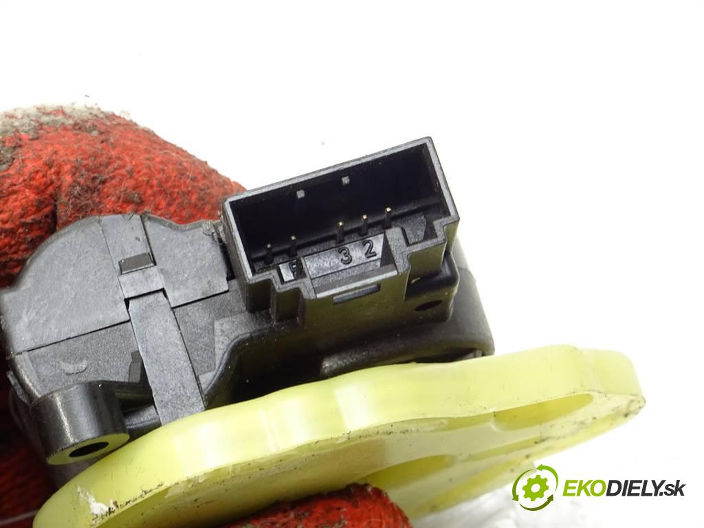 Alfa Romeo Giulia    USA 2.0T  280KM 16-  Motorček kúrenia MR113800-4210 (Motorčeky kúrenia)