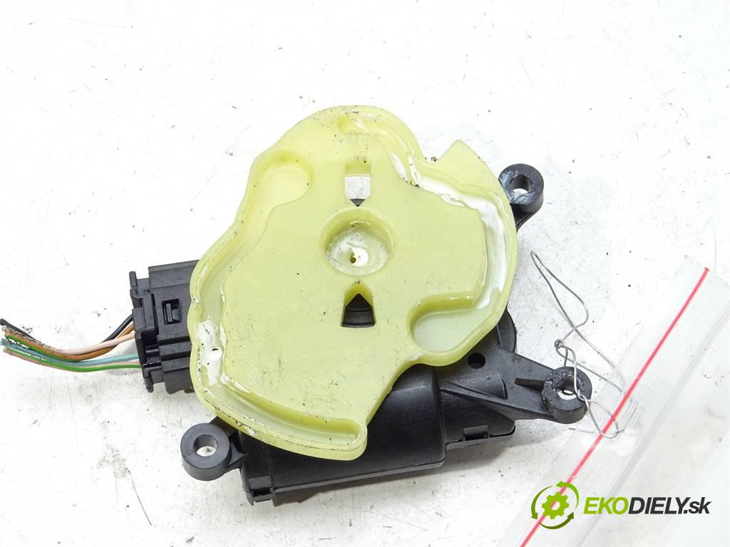 Alfa Romeo Giulia    USA 2.0T  280KM 16-  Motorček kúrenia MR113800-4210 (Motorčeky kúrenia)