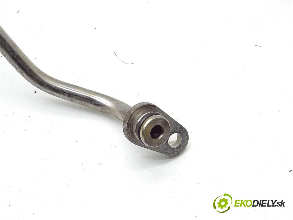 Alfa Romeo Giulia    USA 2.0T  280KM 16-  rúrka turba 04893761AD (Hadice)