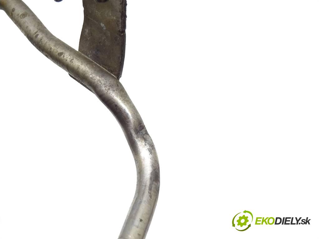 Alfa Romeo Giulia    USA 2.0T  280KM 16-  rúrka turba 04893761AD (Hadice)