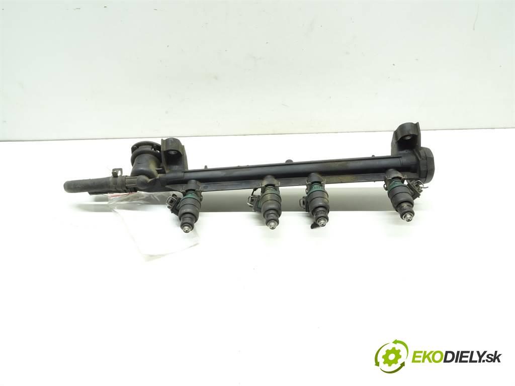 Audi A3 8L  1999 74 kW HATCHBACK 3D 1.6B 101KM 96-00 1600 Lišta vstrekovacia Vstrekovacie ventily 037906031AA (Vstrekovacie lišty)