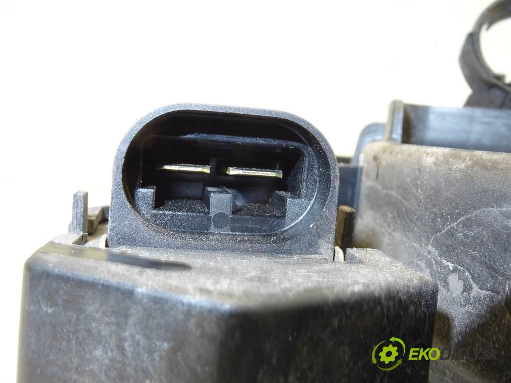 Renault Fluence  2011 81 kW SEDAN 4D 1.6B 110KM 09-12 1600 Ventilátor chladiča 214819037R (Ventilátory)