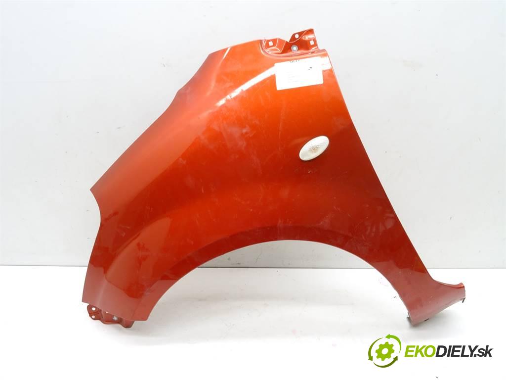 Suzuki Splash  2011 69 kW HATCHBACK 5D 1.2B 16V 94KM 08-14 1200 blatník přední část levý 