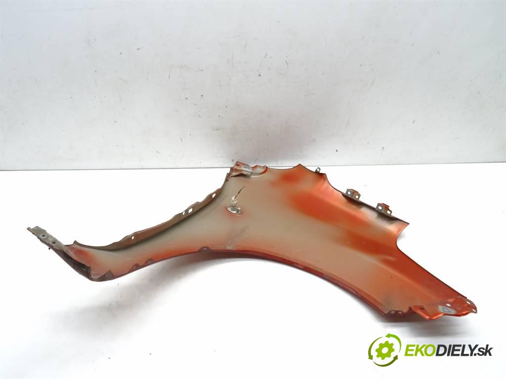 Suzuki Splash  2011 69 kW HATCHBACK 5D 1.2B 16V 94KM 08-14 1200 blatník přední část levý