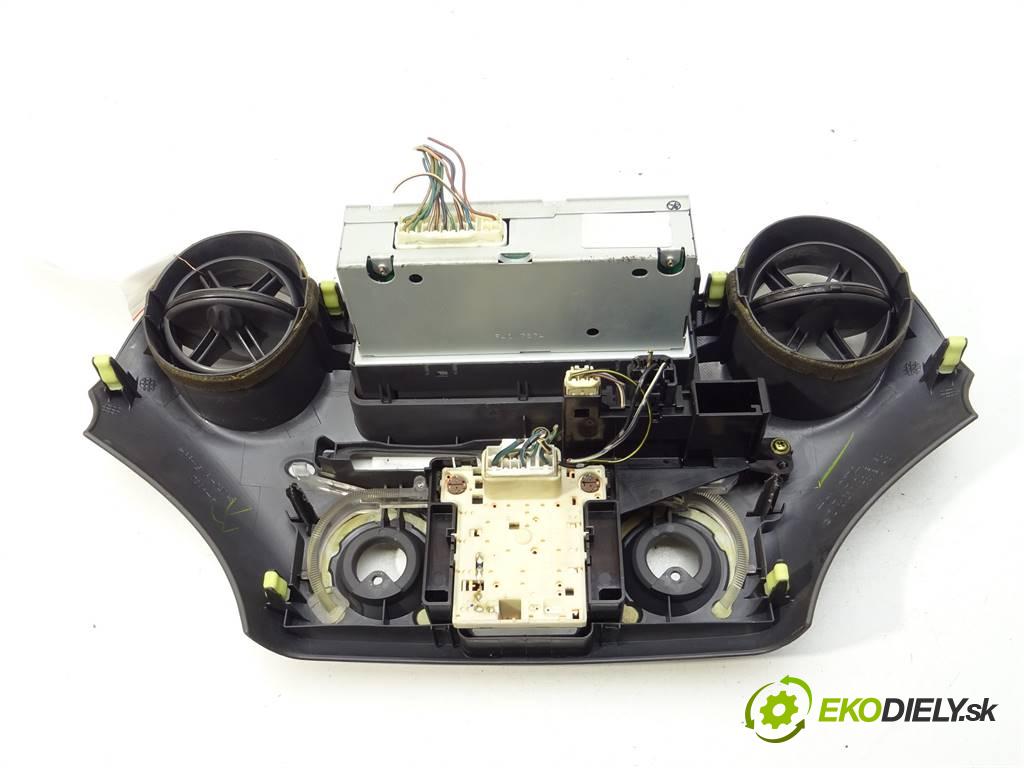 Toyota Yaris  2001 50 kW HATCHBACK 3D 1.0VVTI 68KM 99-03 1000 RADIO 86110-0D010 (Audio zariadenia)