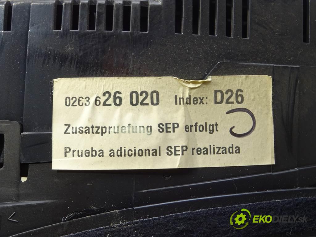 Audi A4 B6  2002 96 kW KOMBI 5D 1.9TDI 130KM 00-04 1900 Prístrojovka 1036901830 (Prístrojové dosky, displeje)
