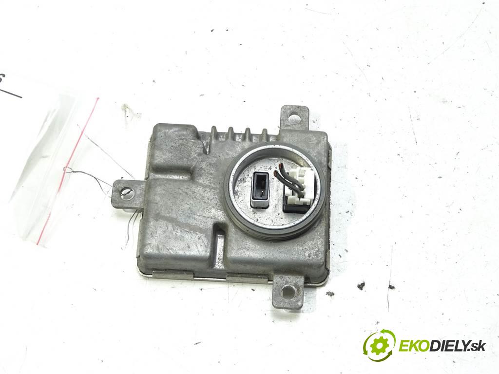 Volkswagen Touareg II  2012 180 kW 3.0TDI V6 245KM 10-18 3000 Menič XENON 8K0941597C (Riadiace jednotky xenónu)