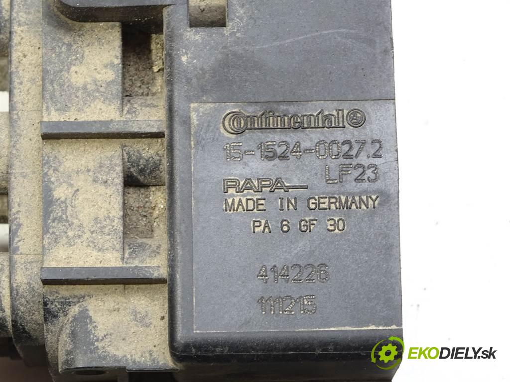 Volkswagen Touareg II    3.0TDI V6 245KM 10-18  Rozdeľovač vzduchu 15-1524-00272