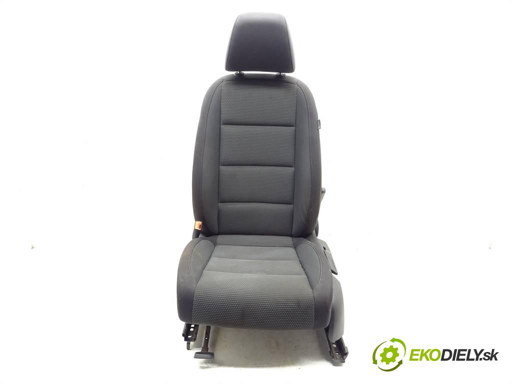 Volkswagen Golf VI  2010 77 kW HATCHBACK 5D 1.2TSI 105KM 08-13 1200 Sedadlo ľavy  (Sedačky, sedadlá)