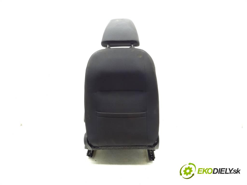 Volkswagen Golf VI  2010 77 kW HATCHBACK 5D 1.2TSI 105KM 08-13 1200 Sedadlo ľavy  (Sedačky, sedadlá)