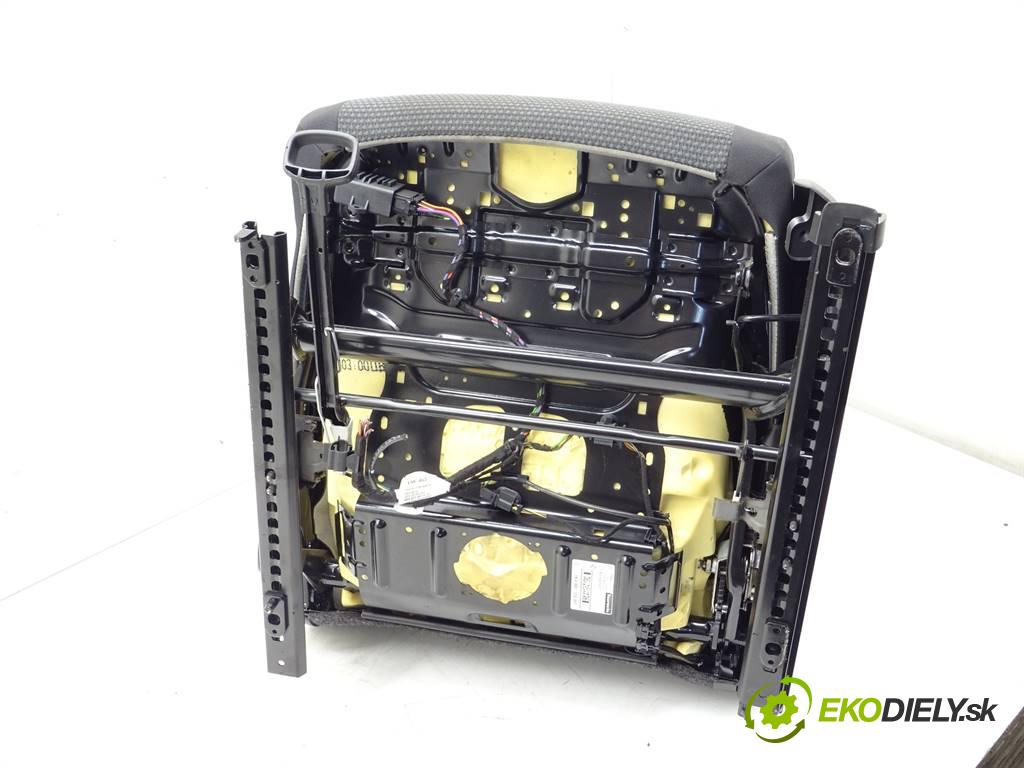 Volkswagen Golf VI  2010 77 kW HATCHBACK 5D 1.2TSI 105KM 08-13 1200 Sedadlo ľavy  (Sedačky, sedadlá)