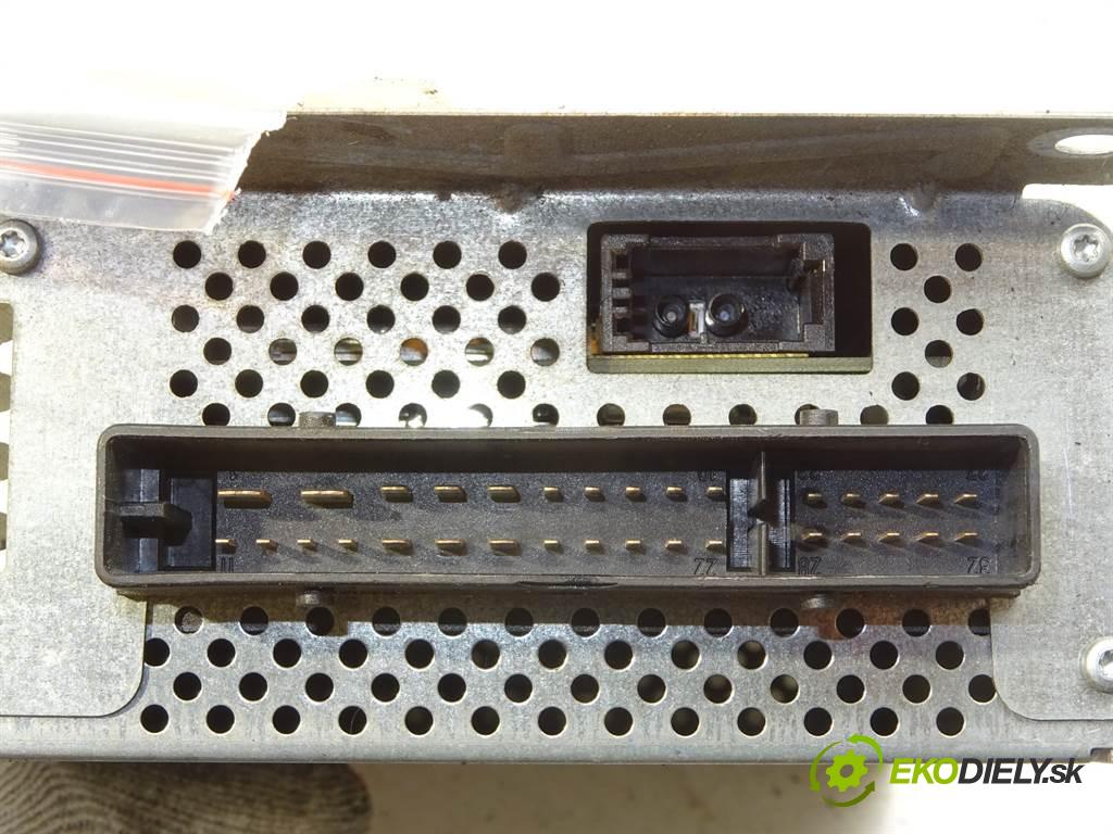 Audi A6 C6    KOMBI 2.7TDI 180KM 04-08  zesilovač 4F0910223G (Zesilovače)