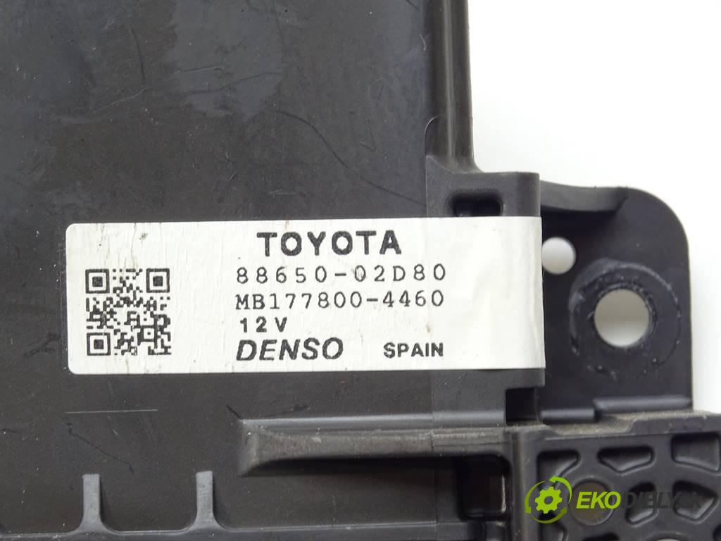 Toyota Corolla XI    E16 SEDAN 4D 1.6B 132KM 13-19  modul klimatizace 88650-02D80