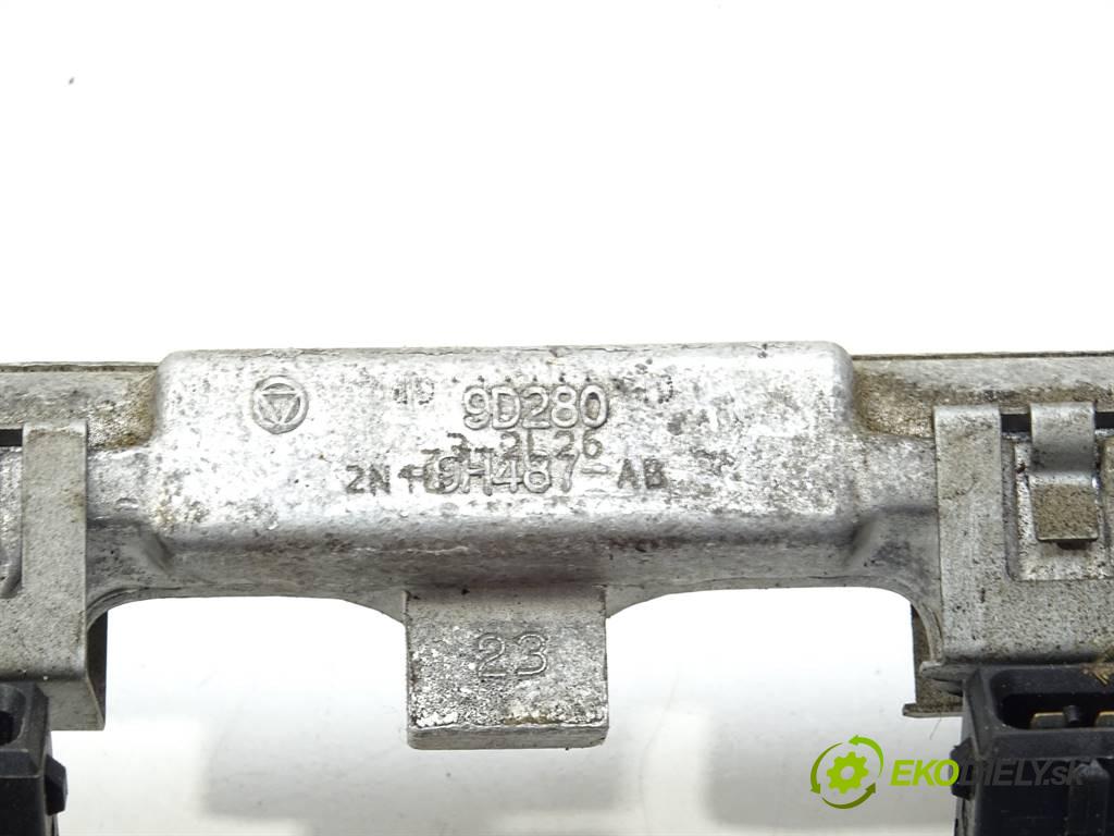 Ford Fiesta V  2002 59 kW HATCHBACK 3D 1.4B 80KM 02-08 1400 Lišta vstrekovacia Vstrekovacie ventily 98MF-BB (Vstrekovacie lišty)