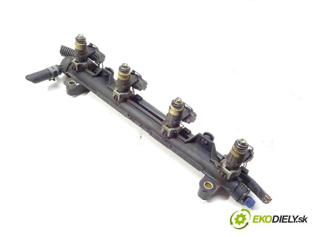 Volkswagen Polo IV 9N  2002 55kW HATCHBACK 5D 1.4B 75KM 01-09 1390 Lišta vstrekovacia Vstrekovacie ventily 036133319AE (Vstrekovacie lišty)