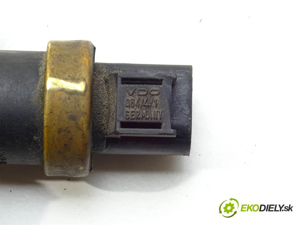 Audi 80 B4    1.9TDI  snímač teploty 6 pin 028919369