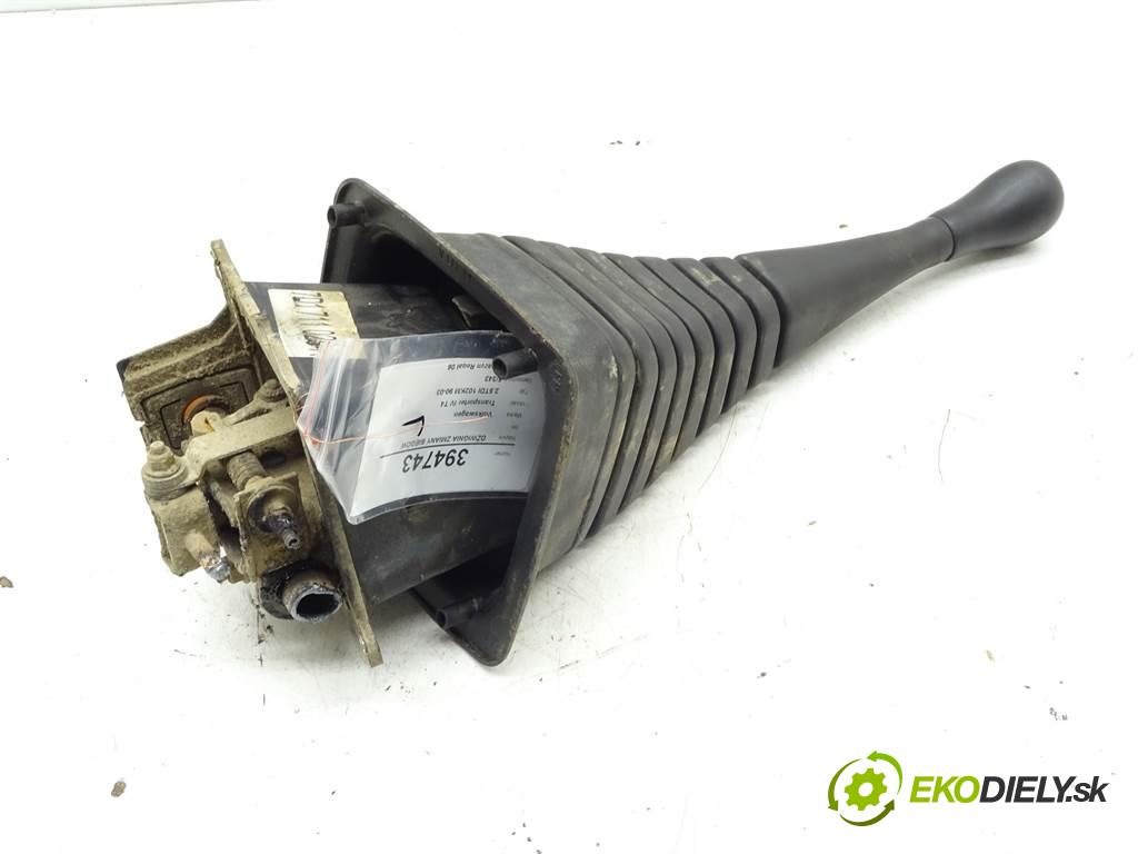 Volkswagen Transporter IV T4  1998 102KM 2.5TDI 102KM 90-03 2500 Kulisa 7D1711025R (Rýchlostné páky / kulisy)