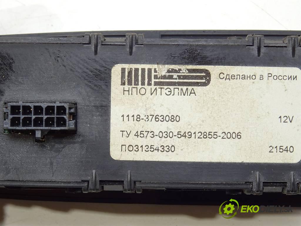 Lada Kalina 2010 90KM 1119 LIFTBACK 5D 1.4B 90KM 04-13 1400 prepinac ...